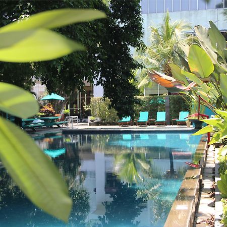 Mercure Surabaya Hotel Bagian luar foto